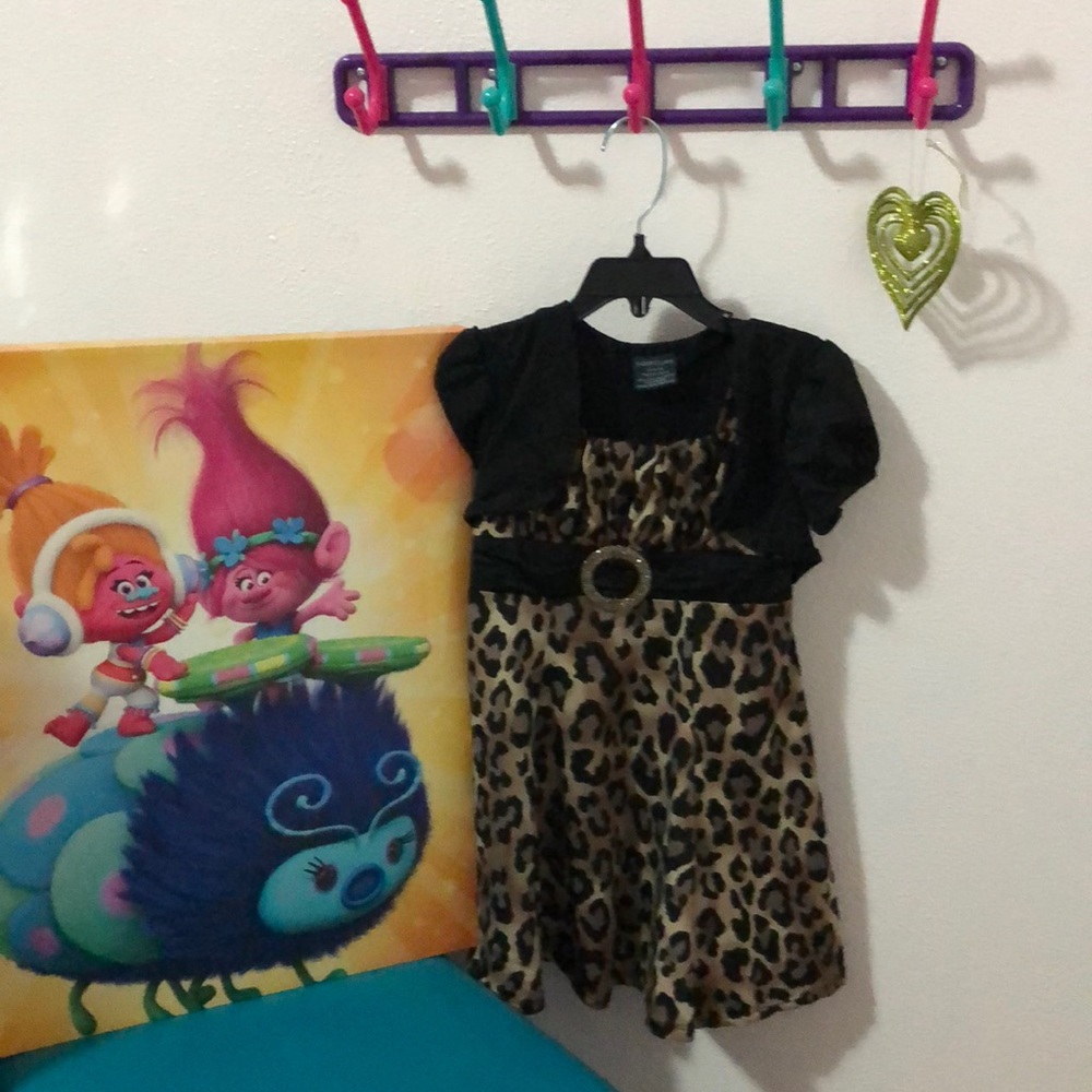 Like new leopard print dress